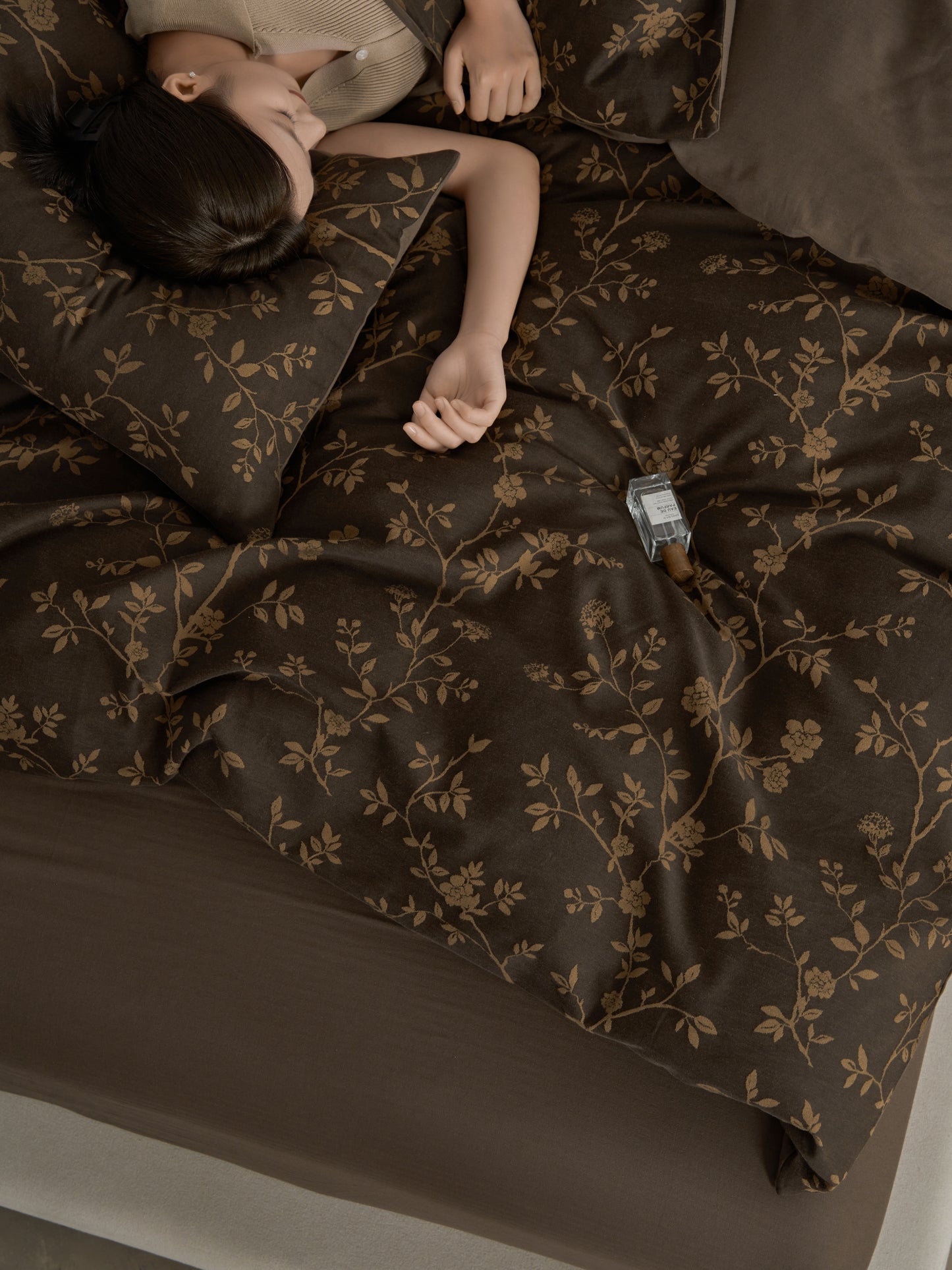 Brown Floret Bedding Set
