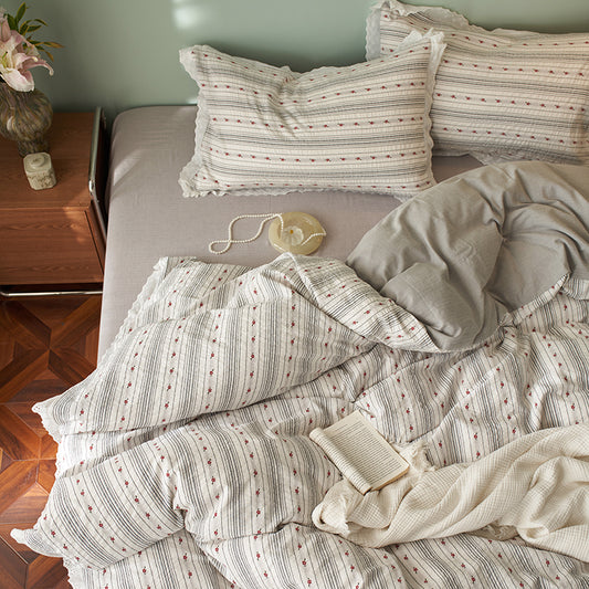 Little Floral Bedding Set