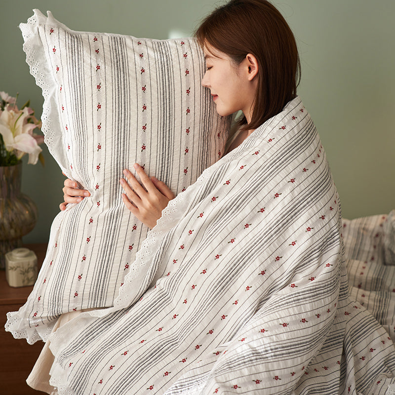 Little Floral Bedding Set