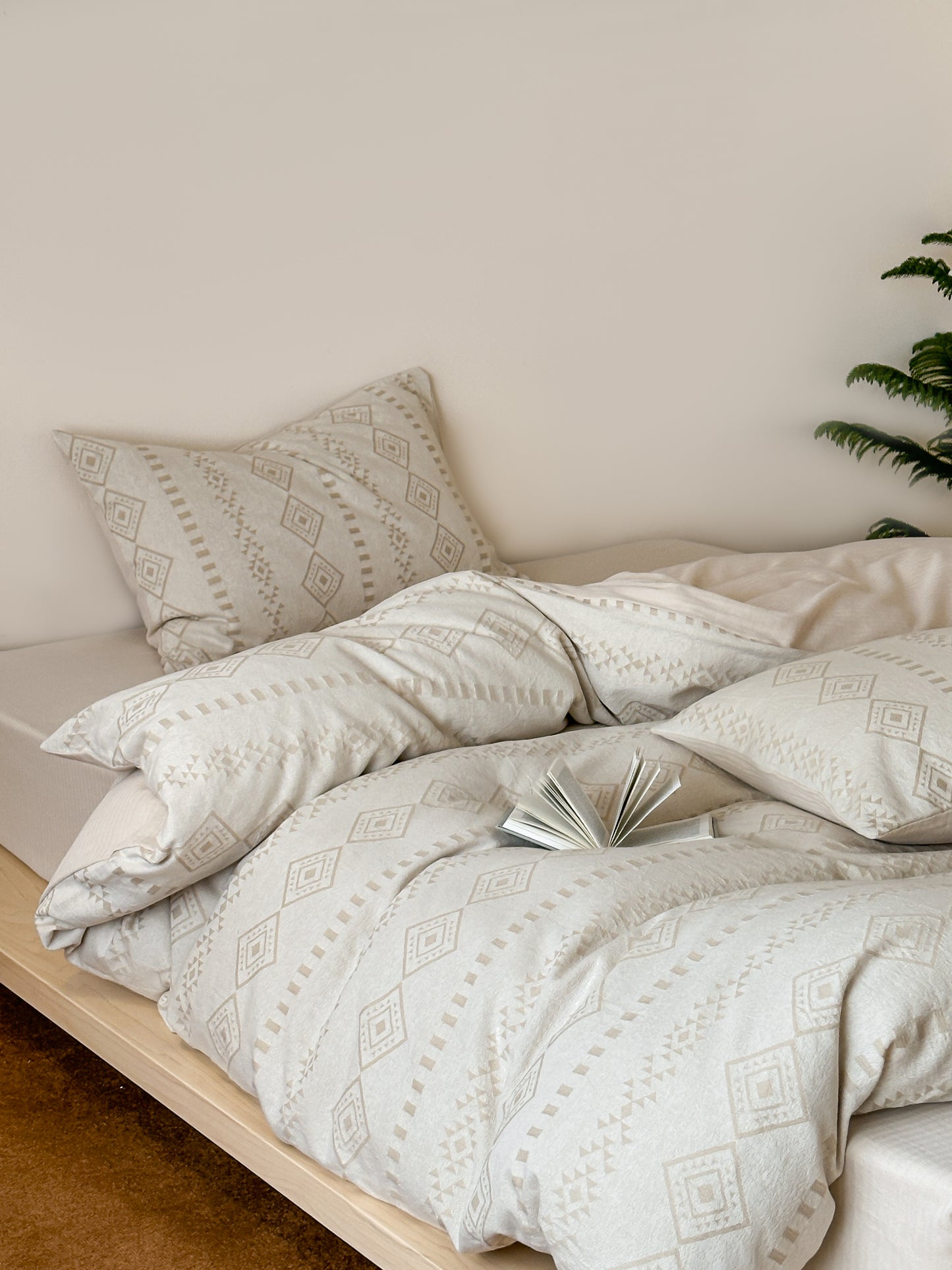 Beige Diamond Bedding Set
