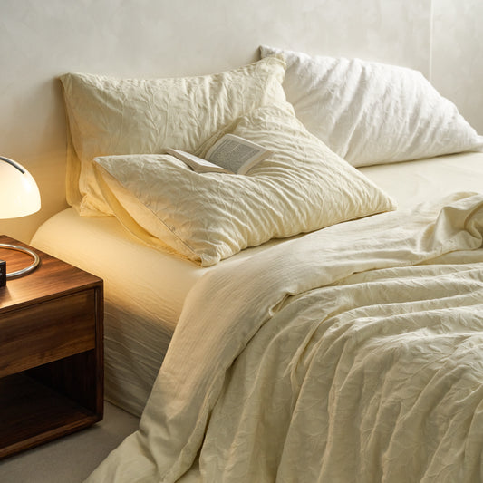 Light Yellow Bedding Set