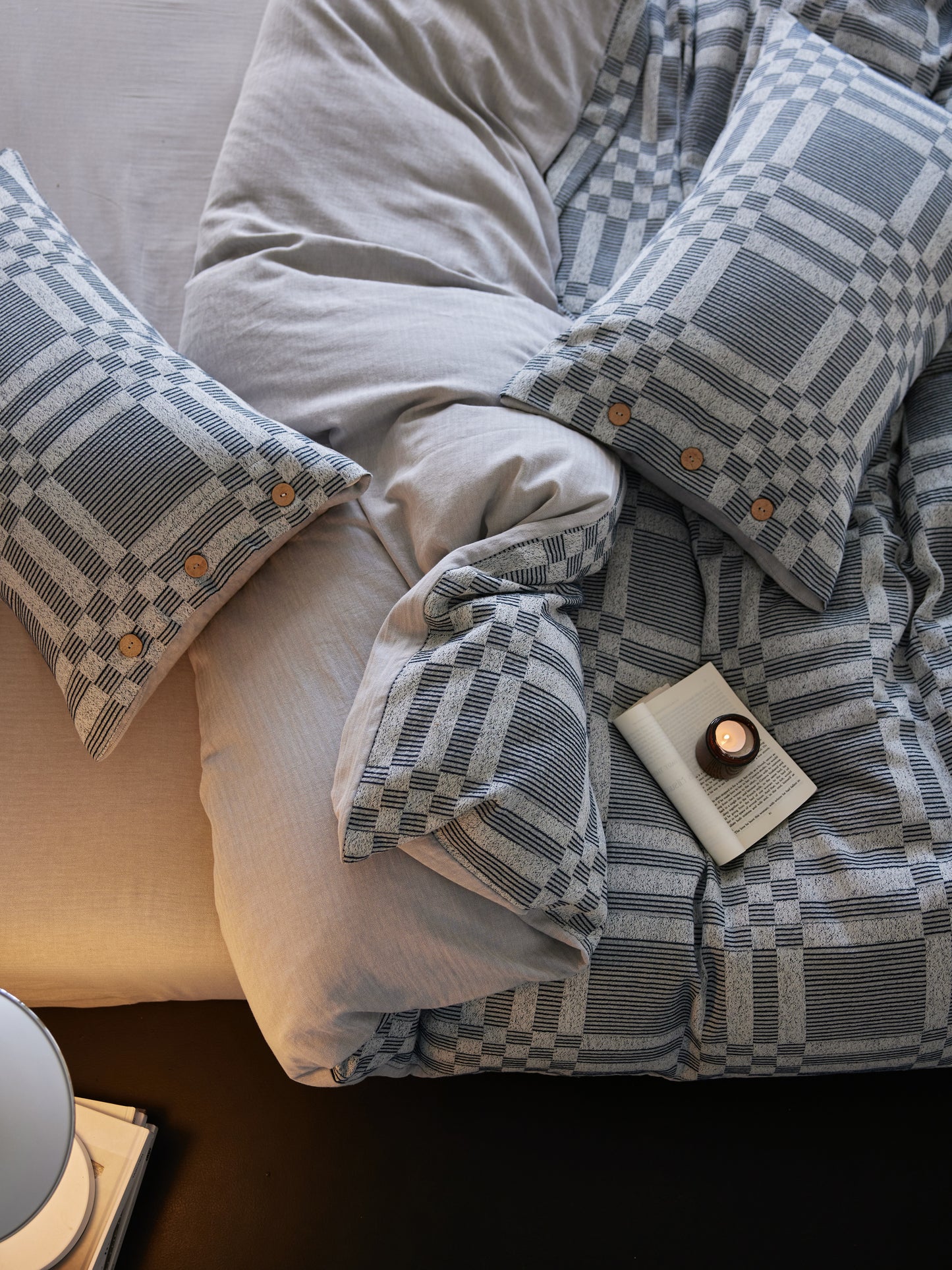 Grey Geometry Bedding Set