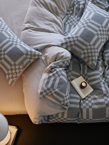 Grey Geometry Bedding Set