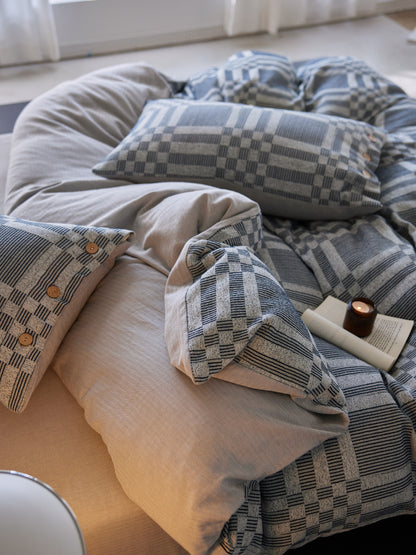 Grey Geometry Bedding Set